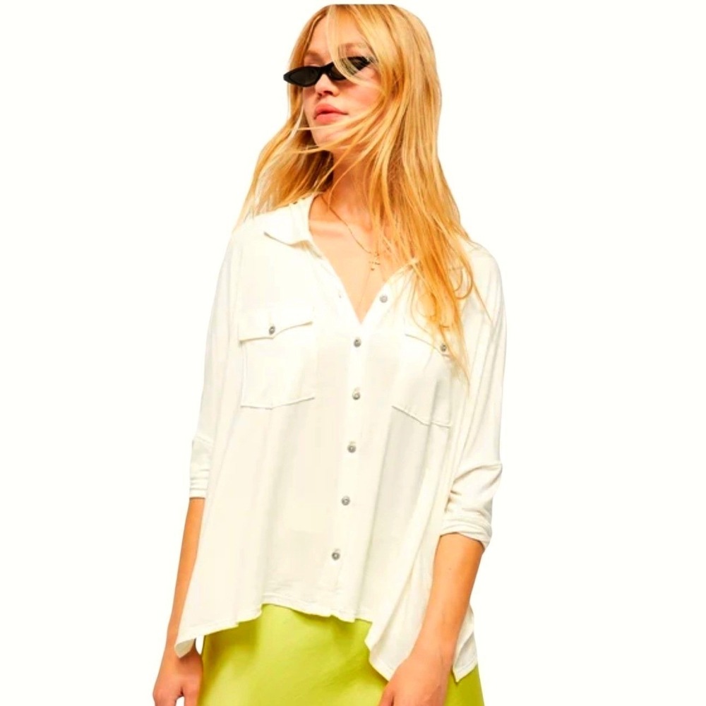 We the Free Oversized Slouchy Dolman Womens size Medium Button Front Casual Top